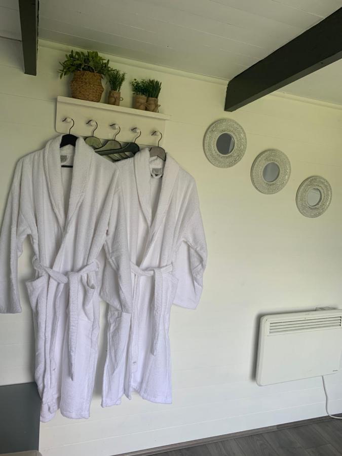 Dolafon Farm Luxury Glamping Cabin With Hot Tub St Asaph Bagian luar foto